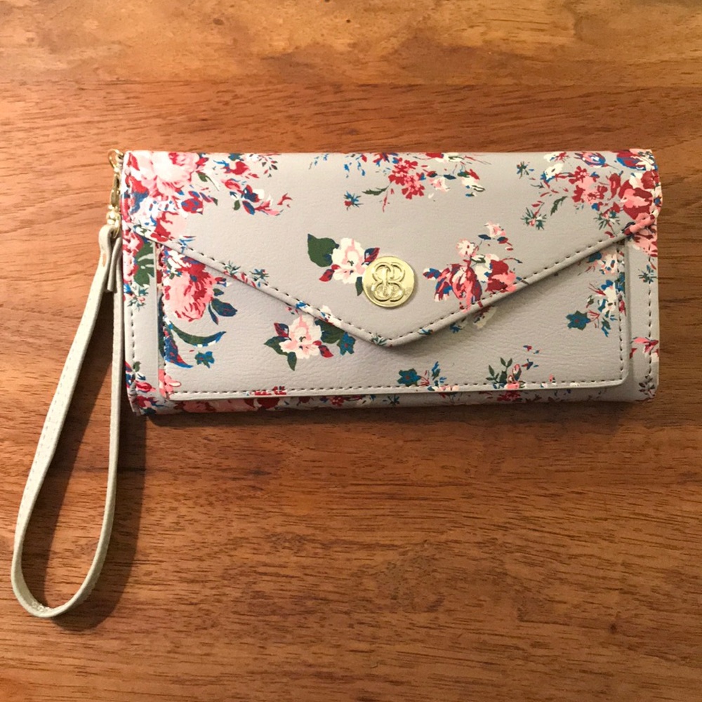 Bandolino wallet